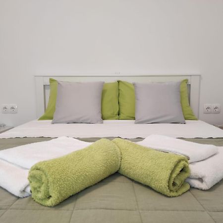 Apartment With Terrace And Garden Pirovac Bagian luar foto