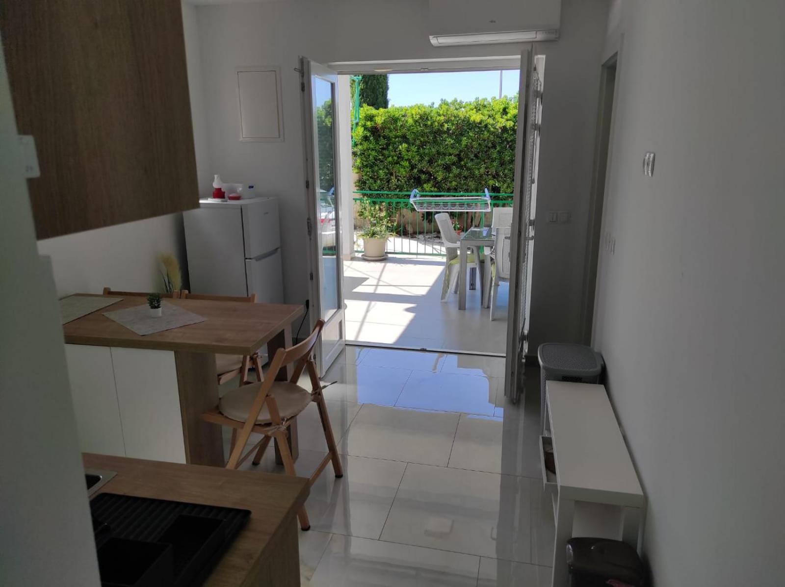 Apartment With Terrace And Garden Pirovac Bagian luar foto