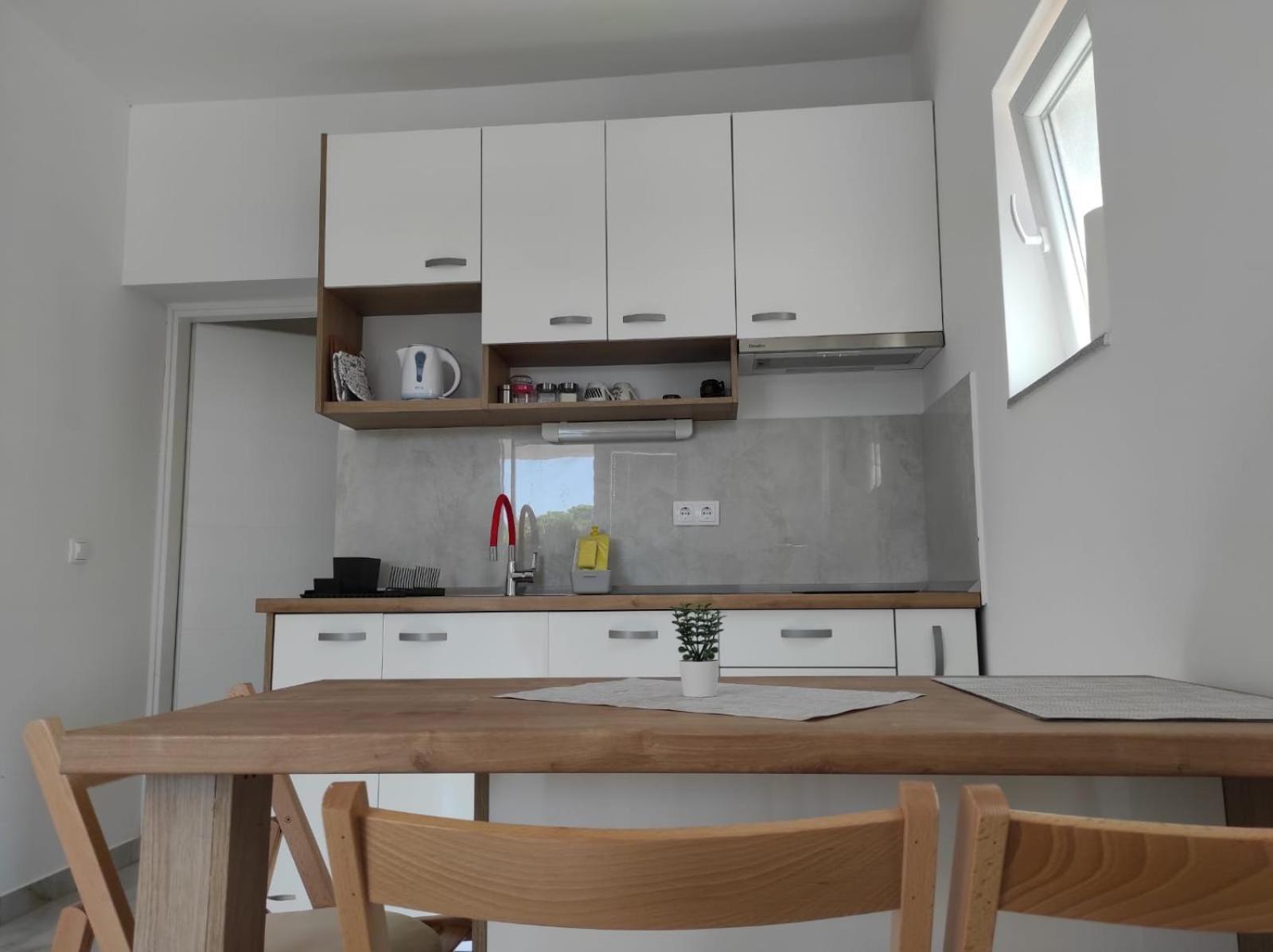 Apartment With Terrace And Garden Pirovac Bagian luar foto